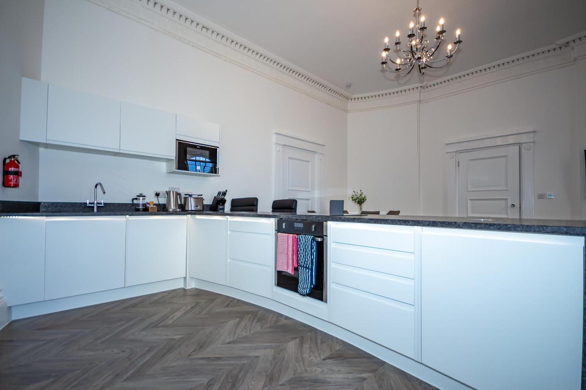 Luxury 1 Bedroom Ground Floor Apartment 普里茅斯 外观 照片